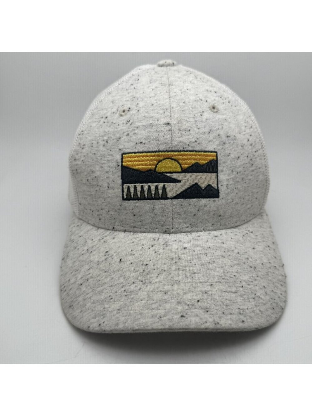 Tentree Horizon Trucker Hat Grey White Snapback Outdoor Adventure Cap Adjustable